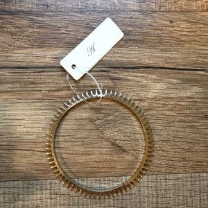 NWT Faux gold bangle